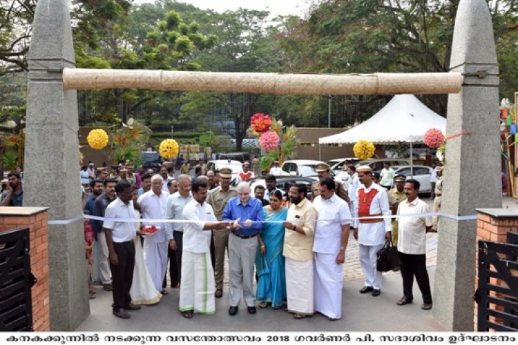 Governor P. Sathasivam inaugurating Vasantholsavam at Kanakakkunnu