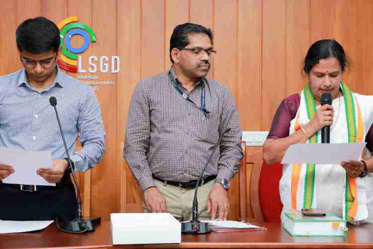 വയനാട് ജില്ലാ പഞ്ചായത്തിന്റെ അധ്യക്ഷയായി വൈത്തിരി ഡിവിഷനിൽ നിന്ന് വിജയിച്ച ചന്ദ്രിക കൃഷ്ണൻ തെരഞ്ഞെടുക്കപ്പെട്ടു. 