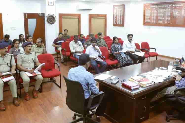 ജില്ലാ കലക്ടറുടെ ചേംബറിൽ ചേർന്ന റിപ്പബ്ലിക് ദിനാഘോഷ മുന്നൊരുക്ക യോഗത്തിൽനിന്ന്