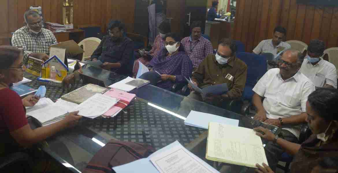 ഫോട്ടോ: ജില്ലാ പഞ്ചായത്ത് ഹാളില്‍ നടന്ന സാക്ഷരതാ മിഷന്‍ സംഘാടക സമിതി യോഗം.