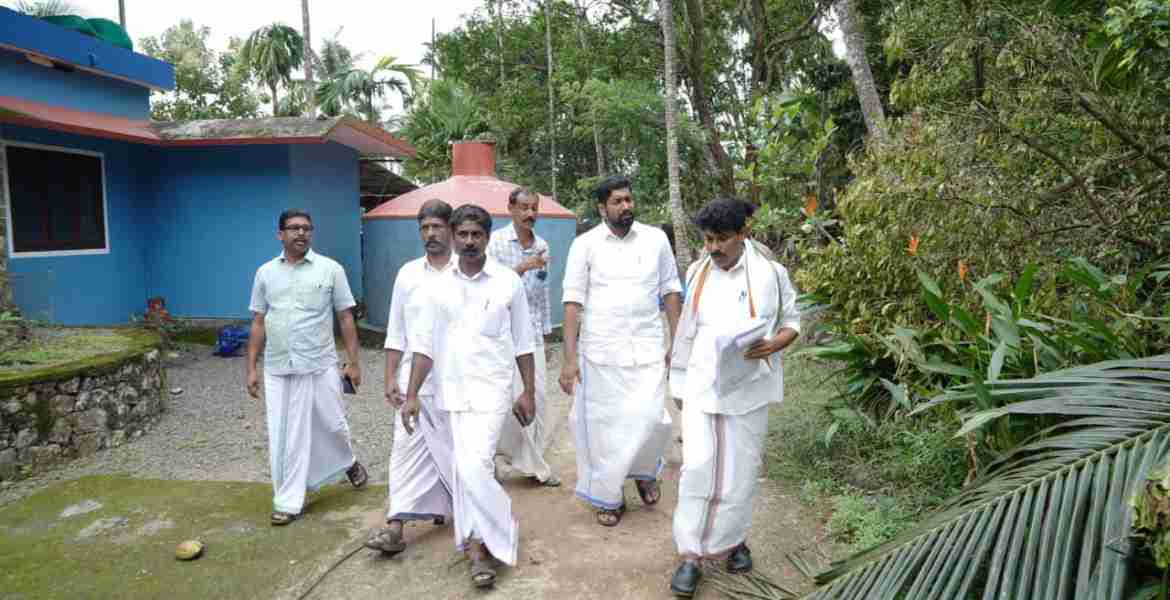 കാവിലുംപാറ പഞ്ചായത്തിൽ കൃഷിനാശം ഉണ്ടായ സ്ഥലങ്ങൾ മന്ത്രി ടി സിദ്ദീഖ് സന്ദർശിക്കുന്നു