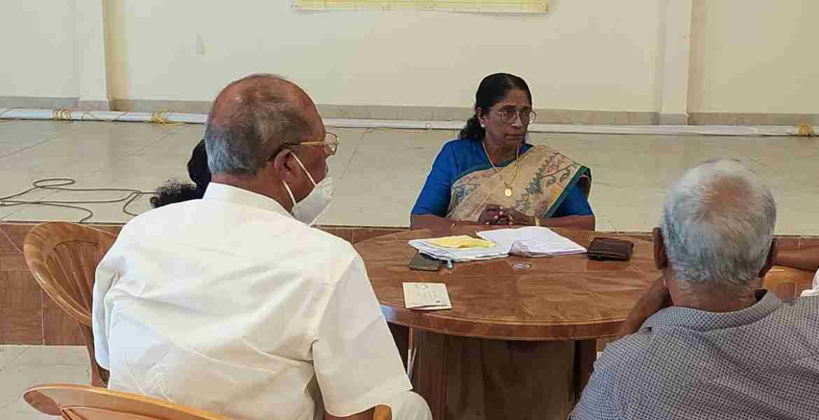 തിരുവല്ല മാമ്മന്‍ മത്തായി നഗര്‍ ഹാളില്‍ നടന്ന വനിതാ കമ്മിഷന്‍ അദാലത്ത്