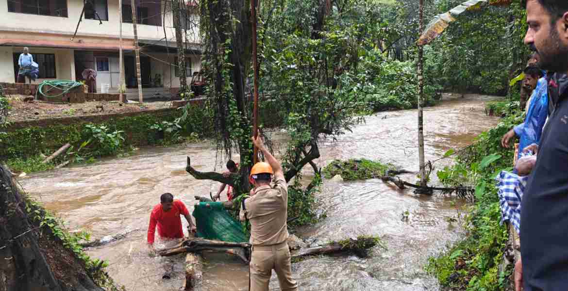 പാല്‍ചുരത്തില്‍ മണ്ണിടിച്ചില്‍; ഗതാഗത നിയന്ത്രണം തുടരും