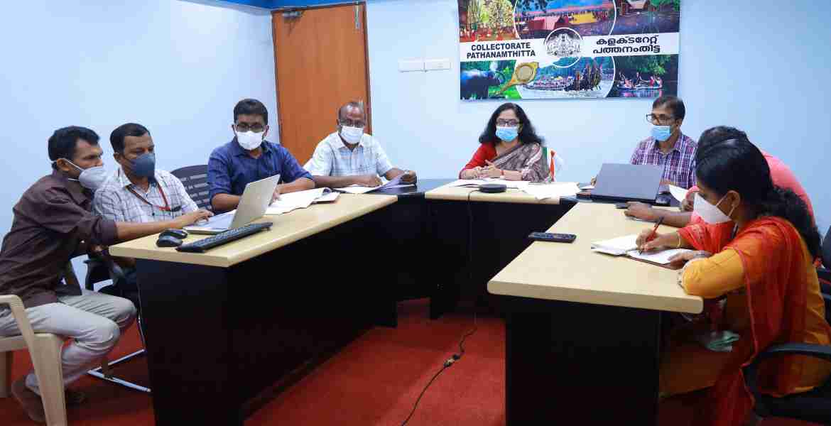 ജില്ലാ കളക്ടര്‍ : ജില്ലയിലെ അടിസ്ഥാന സൗകര്യ വികസന പ്രവര്‍ത്തനങ്ങളുടെ ഏകോപന സമിതി ഓണ്‍ലൈന്‍ യോഗത്തില്‍ ജില്ലാ കളക്ടര്‍ ഡോ.ദിവ്യ എസ്.അയ്യര്‍ സംസാരിക്കുന്നു