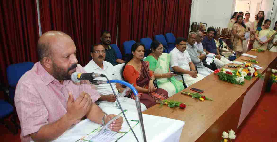 കാര്‍ഷിക വികസന കര്‍ഷക ക്ഷേമ വകുപ്പ് കണ്ണൂര്‍  ജില്ലാതല അവാര്‍ഡ് ദാനം മന്ത്രി വി.എസ് സുനില്‍കുമാര്‍ ഉദ്ഘാടനം ചെയ്യുന്നു.