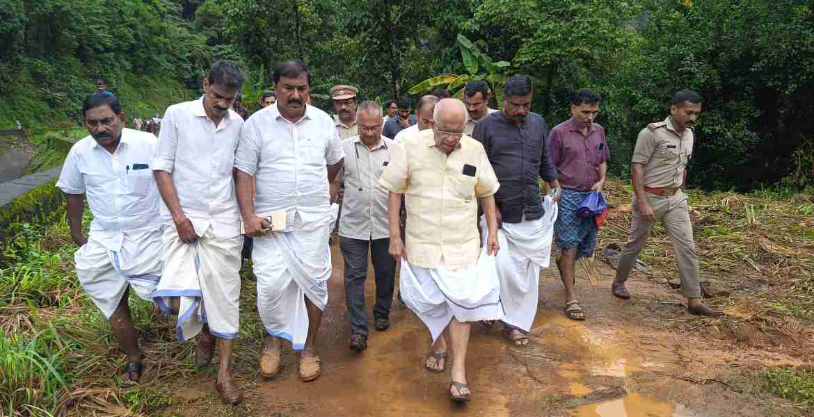 ബാരാ പോൾ വൈദ്യുതി പദ്ധതിയുടെ ഭാഗമായ കനാലിൻ്റെ തകർന്ന ഭാഗം സന്ദർശിക്കുന്ന വൈദ്യുത മന്ത്രി കെ കൃഷ്ണൻ കുട്ടി
