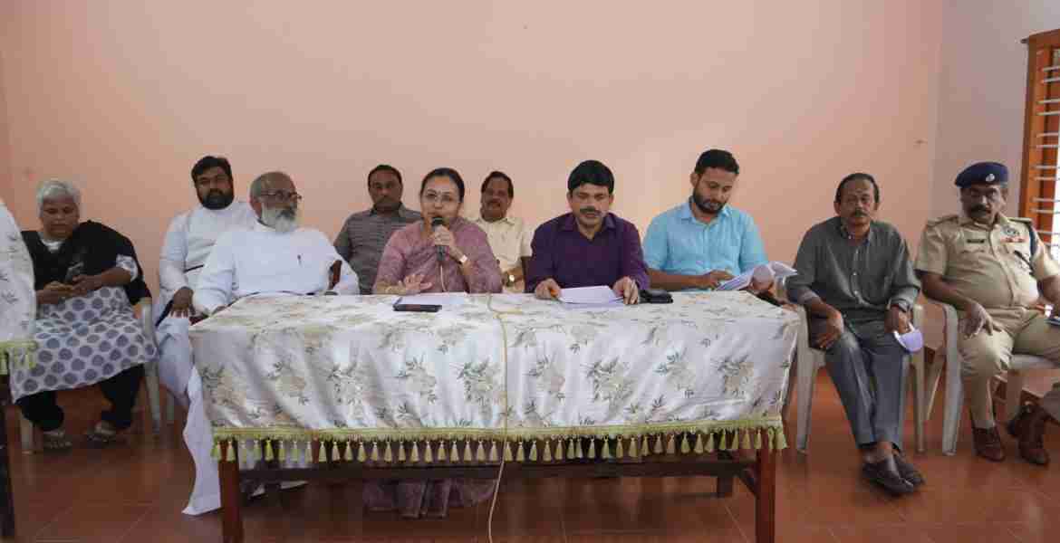 മാരാമണ്‍ കണ്‍വന്‍ഷനുമായി ബന്ധപ്പെട്ട ഒരുക്കങ്ങള്‍ വിലയിരുത്തുന്നതിനായി മാരാമണ്‍ മാര്‍ത്തോമാ റിട്രീറ്റ് സെന്ററില്‍ ചേര്‍ന്ന യോഗത്തില്‍ ആരോഗ്യമന്ത്രി വീണാ ജോര്‍ജ് അധ്യക്ഷത വഹിച്ചു സംസാരിക്കുന്നു.