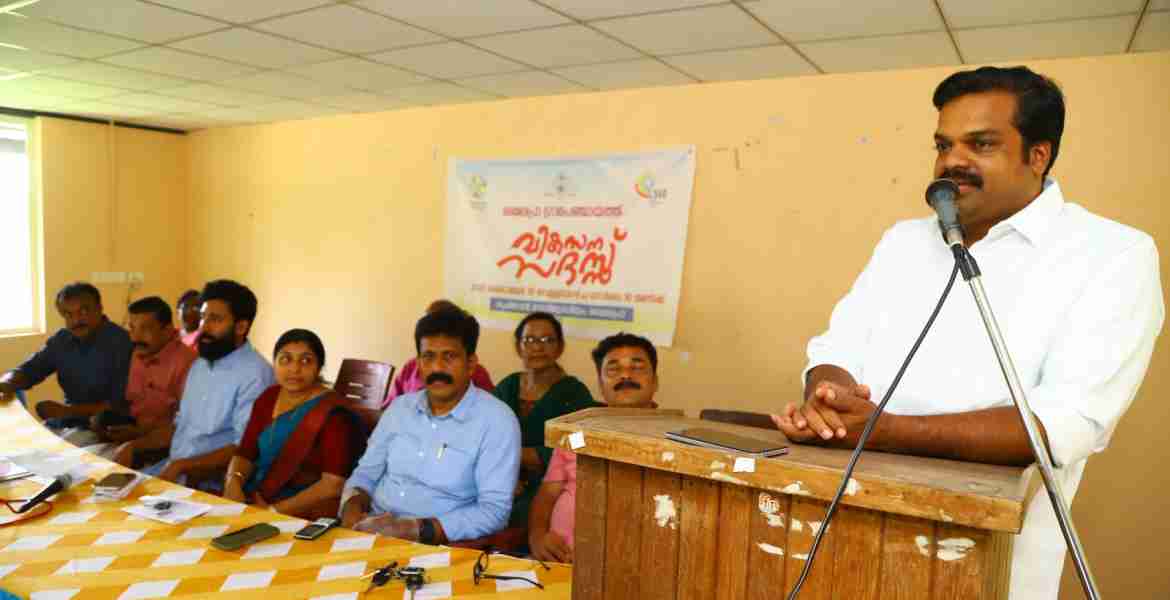  മൈലപ്ര ഗ്രാമപഞ്ചായത്ത് സംഘടിപ്പിച്ച വികസന സദസ് കെ യു ജനീഷ് കുമാര്‍ എംഎല്‍എ ഉദ്ഘാടനം ചെയ്യുന്നു