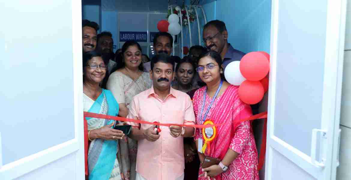 റാന്നി ആശുപത്രിയിലെ നവീകരിച്ച ലക്ഷ്യ ലേബര്‍ റൂമും ലേബര്‍ വാര്‍ഡ്  ഉദ്ഘാടന ചടങ്ങില്‍ അഡ്വ. പ്രമോദ് നാരായണ്‍ എംഎല്‍എ സംസാരിക്കുന്നു