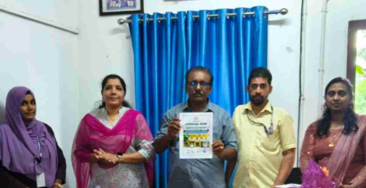 വള്ളിക്കോട് ഗ്രാമപഞ്ചായത്തും ഹരിതകേരളം മിഷനും ചേര്‍ന്നു തയാറാക്കിയ ജലബജറ്റിന്റെ പ്രകാശനം ഗ്രാമപഞ്ചായത്ത് പ്രസിഡന്റ് ആര്‍.മോഹനന്‍ നായര്‍ നിര്‍വഹിക്കുന്നു