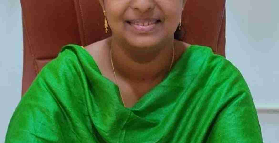 മഴുവന്നൂര്‍ ഗ്രാമ പഞ്ചായത്ത് പ്രസിഡന്റ് ബിന്‍സി ബൈജു 
