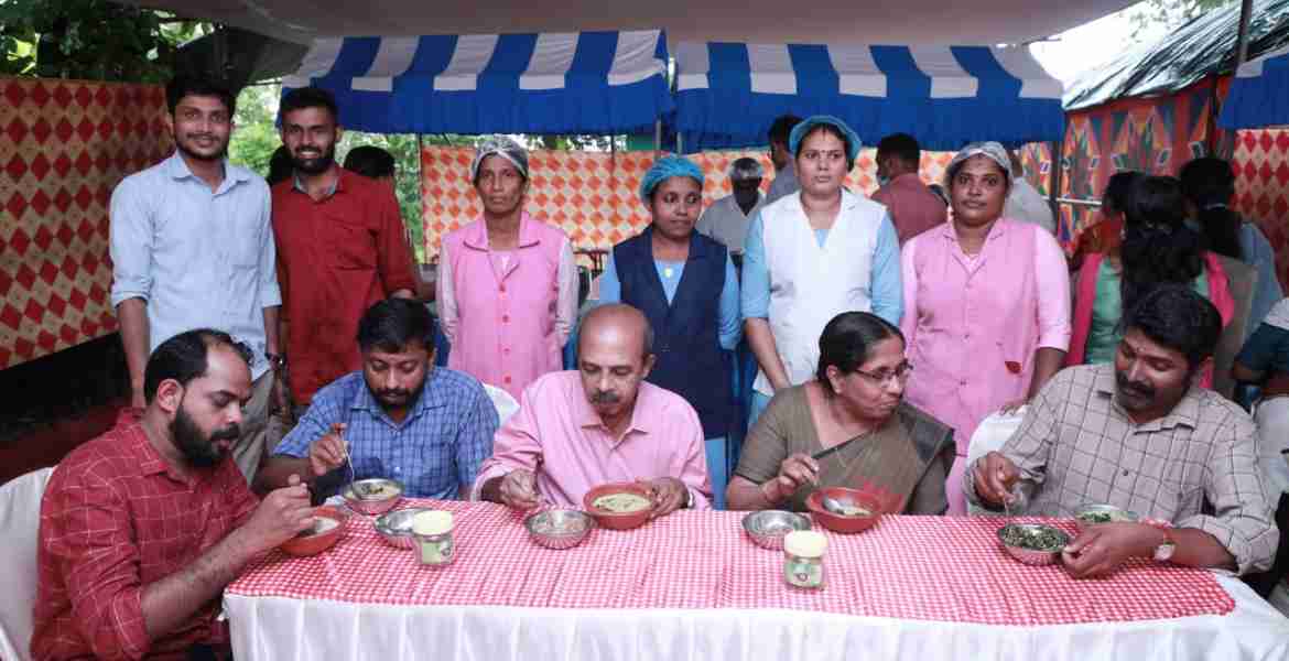 കുടുംബശ്രീ ജില്ലാ മിഷന്റെ 'അമൃതം കര്‍ക്കിടകം' പരമ്പരാഗത ആരോഗ്യ ഭക്ഷ്യമേളയ്ക്ക് തുടക്കം