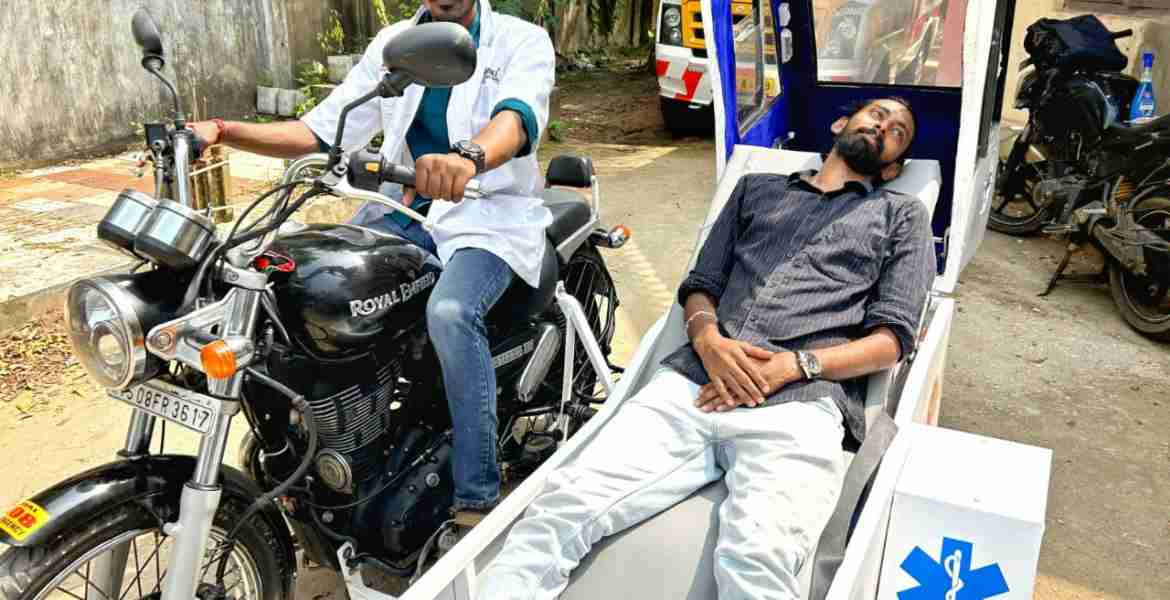 ബൈക്ക് ഫീഡര്‍ ആംബുലന്‍സ്