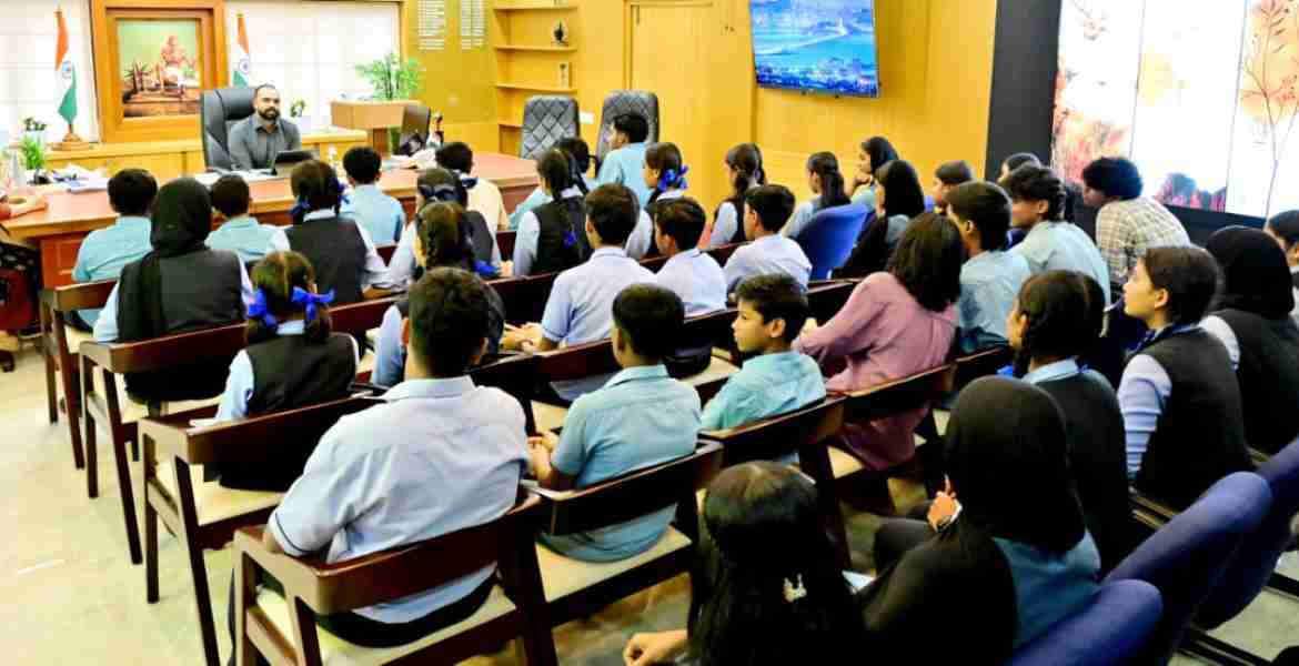 ജെൻസിയുടെ മനസ്സറിയാൻ ജില്ലാഭരണകൂടം; 'കളം' ഇൻററാക്ടീവ് പ്ലാറ്റ്‌ഫോമിന് തുടക്കമായി 