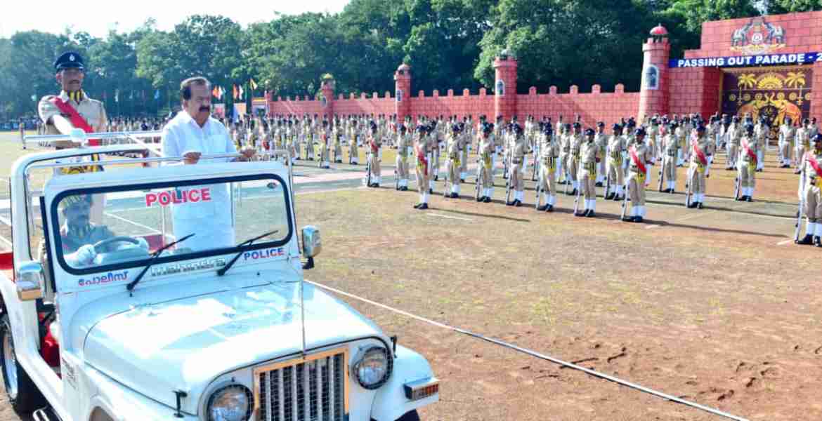 പോലിസ് സേന: ജനതാല്‍പര്യം .ഉയര്‍ത്തിപ്പിടിക്കണം: ആഭ്യന്തരമന്ത്രി രമേശ് ചെന്നിത്തല