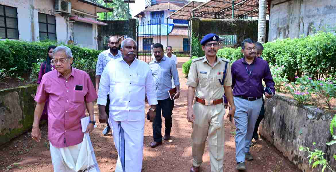 വയോജന കമ്മീഷന്‍ കണ്ണൂര്‍ സെന്‍ട്രല്‍ ജയില്‍ സന്ദര്‍ശിച്ചു