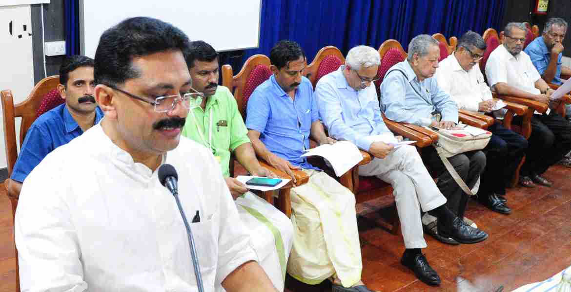 ഇന്ത്യന്‍ ഹിസ്റ്ററി കോണ്‍ഗ്രസില്‍ മന്ത്രി കെ.ടി.ജലീല്‍ സംസാരിക്കുന്നു 
