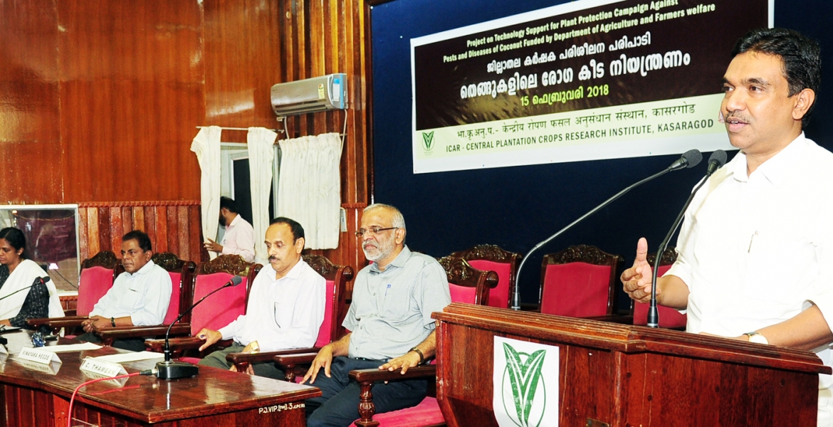 സിപിസിആര്‍ഐയില്‍  സംഘടിപ്പിച്ച ജില്ലാതല കര്‍ഷക പരിശീലന പരിപാടി   ജില്ലാ പഞ്ചായത്ത് പ്രസിഡന്റ് എജിസി ബഷീര്‍ ഉദ്ഘാടനം ചെയ്യുന്നു.