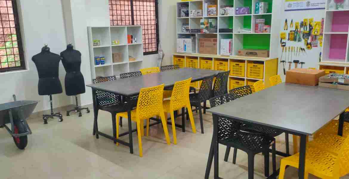 ഇരിട്ടി ഉപജില്ലയിലെ ജിഎച്ച്എസ് പെരിങ്കരിയിൽ പുതുതായി പ്രവർത്തനം ആരംഭിച്ച ക്രിയേറ്റീവ് കോർണർ