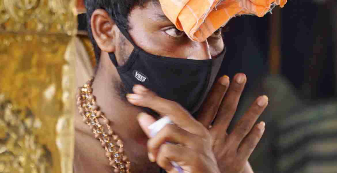 സന്നിധാനത്ത് എത്തിയ അയ്യപ്പഭക്തന്‍