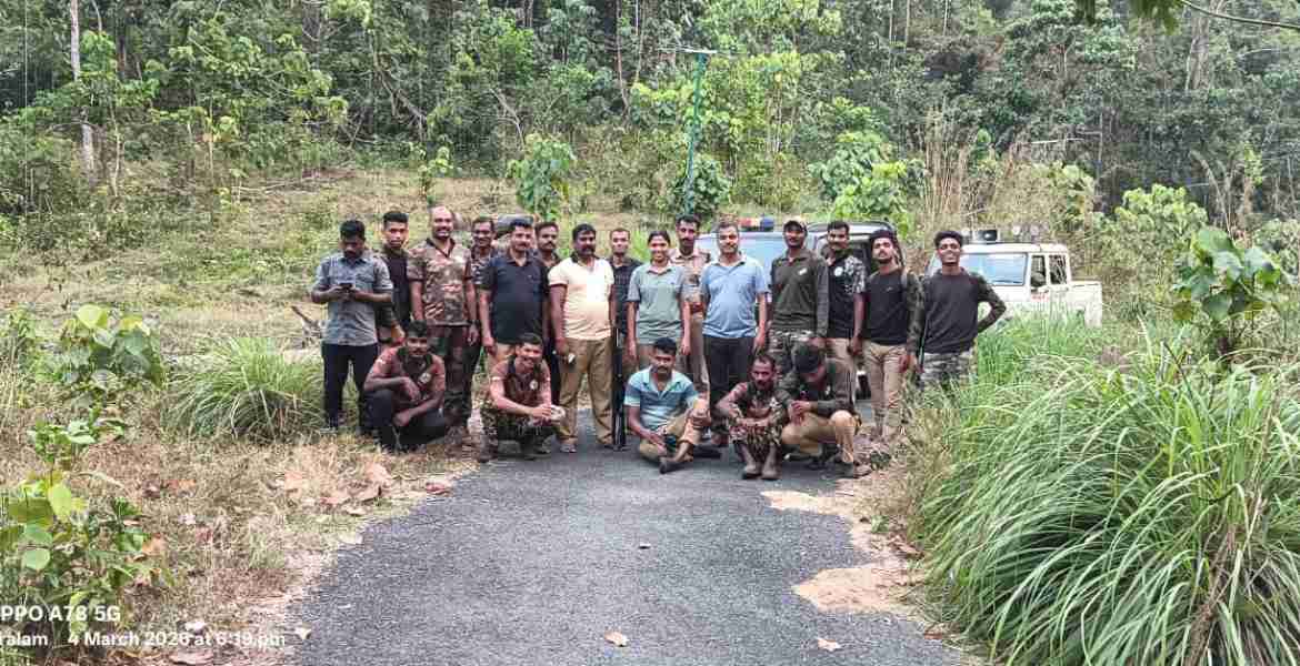 ആറളം ഫാമിൽ നിന്ന് രണ്ട് കാട്ടാനകളെ കൂടി കാടുകയറ്റി; ദൗത്യം തുടരും