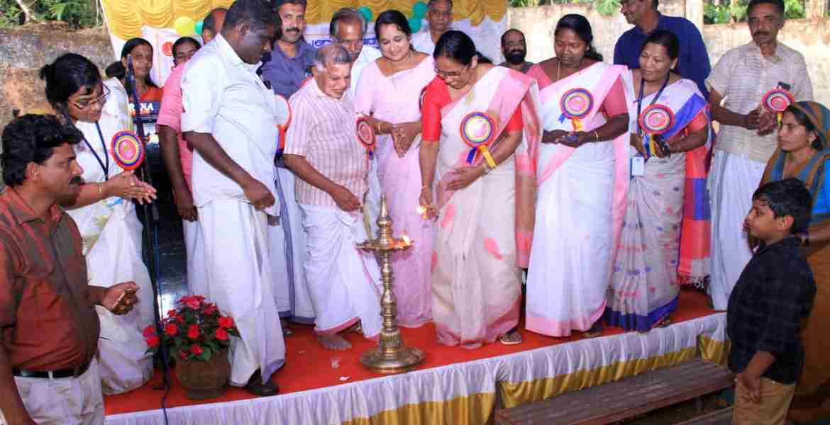ഗര്‍ഭകാല ഗോത്ര മന്ദിരത്തിന്റെ ഉദ്ഘാടനം വാഴവറ്റയില്‍ ആരോഗ്യ വകുപ്പ്  മന്ത്രി കെ.കെ ശൈലജ നിര്‍വ്വഹിക്കുന്നു.