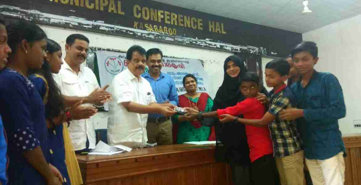 കുടുംബശ്രീ ജില്ലാമിഷന്റെ നേതൃത്വത്തില്‍ ജില്ലയിലെ ബാലപഞ്ചായത്തുകള്‍ക്കുളള വിത്ത് വിതരണത്തിന്റെ ഉദ്ഘാടനം എന്‍.എ നെല്ലിക്കുന്ന് എംഎല്‍എം നിര്‍വഹിക്കുന്നു.