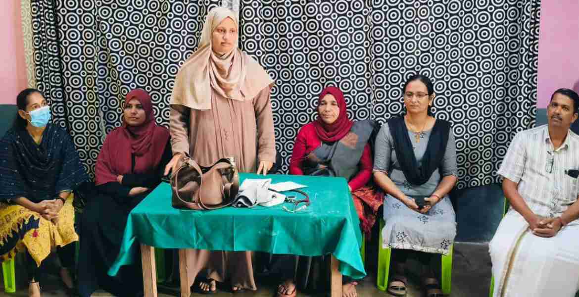 സൗജന്യ ഹോമിയോ മഴക്കാല പ്രതിരോധ ക്യാമ്പ് ഇരിക്കൂർ പഞ്ചായത്ത് പ്രസിഡന്റ് ടി പി ഫാത്തിമ ഉദ്ഘാടനം ചെയ്യുന്നു.