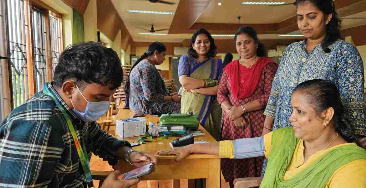 കണ്ണപുരം പഞ്ചായത്തിൽ സംഘടിപ്പിച്ച സൗജന്യ ശ്വാസകോശ പരിശോധന ക്യാമ്പിൽ നിന്ന്
