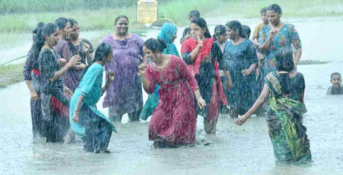 ചെറുകുന്ന് പഞ്ചായത്ത് കുടുംബശ്രീ സി ഡി എസ് സംഘടിപ്പിച്ച മഴപ്പൊലിമയിൽ നിന്ന്