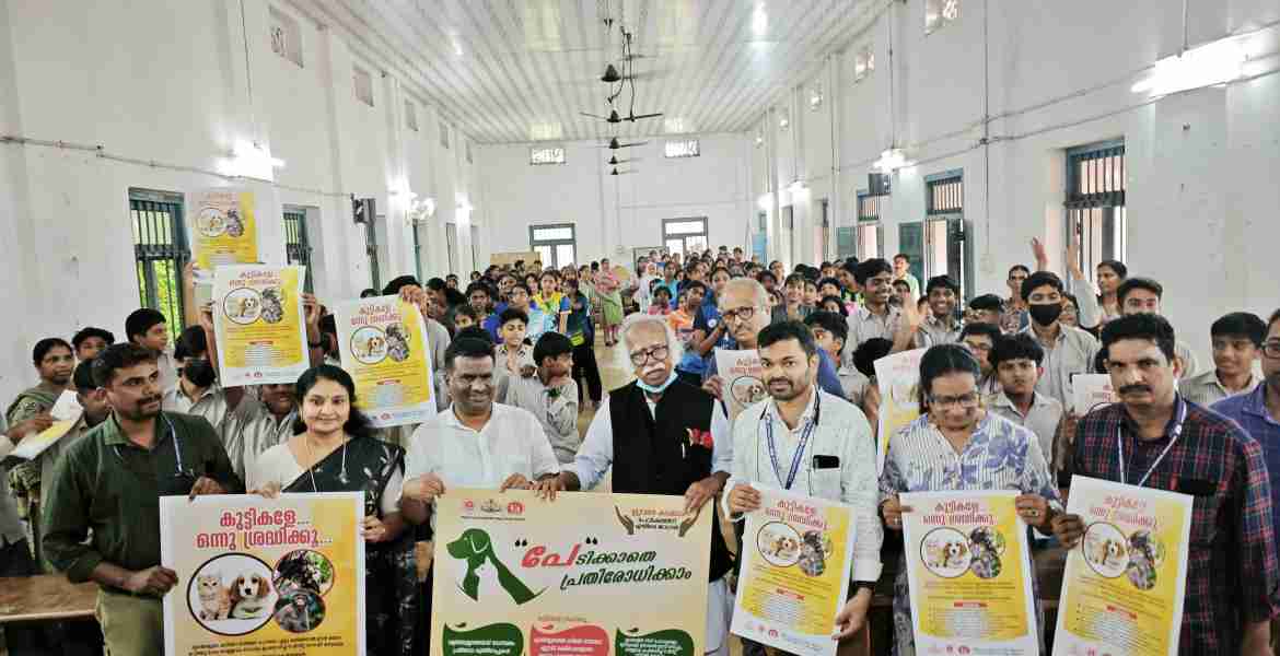 റാബിസ് സ്‌പെഷ്യൽ സ്‌കൂൾ അസംബ്ലിയുടെ ജില്ലാതല ഉദ്ഘാടനം കണ്ണൂർ മുനിസിപ്പൽ ഹയർ സെക്കണ്ടറി സ്‌കൂളിൽ രജിസ്‌ട്രേഷൻ, പുരാവസ്തു, മ്യൂസിയം വകുപ്പ് മന്ത്രി രാമചന്ദ്രൻ കടന്നപ്പള്ളി നിർവഹിക്കുന്നു