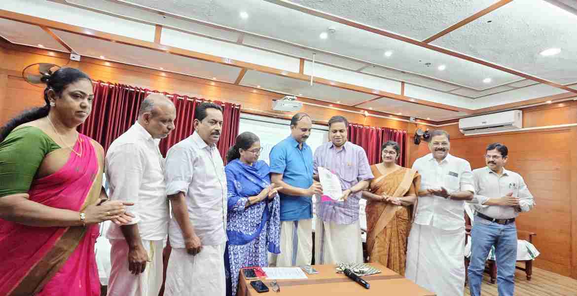 ജില്ലാപഞ്ചായത്ത് വികസന സെമിനാർ   കരട് വാർഷികപദ്ധതി രേഖ സ്പീക്കർ പുറത്തിറക്കി 