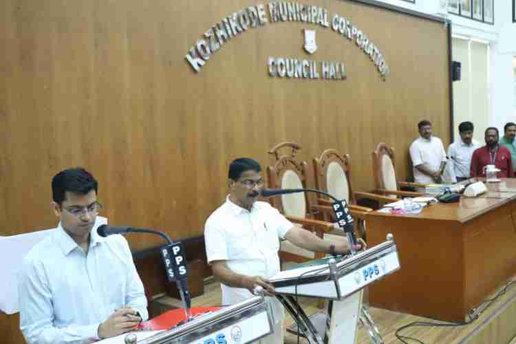 കോഴിക്കോട് കോർപ്പറേഷൻ മേയർ ആയി  തിരഞ്ഞെടുക്കപ്പെട്ട ഓ. സദാശിവൻ