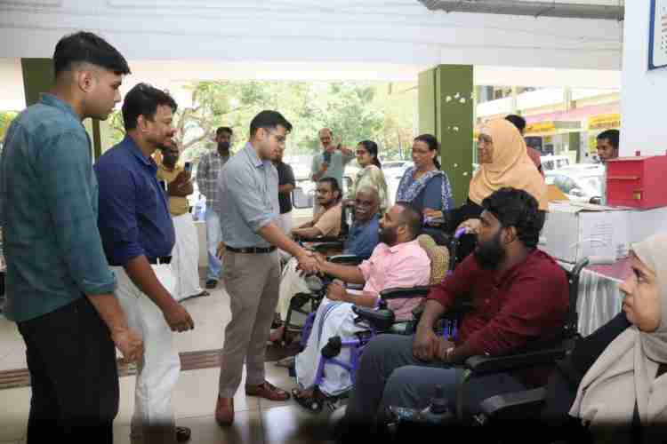 ഭിന്നശേഷിക്കാര്‍ക്ക് വീല്‍ചെയര്‍ വിതരണം ചെയ്തു
