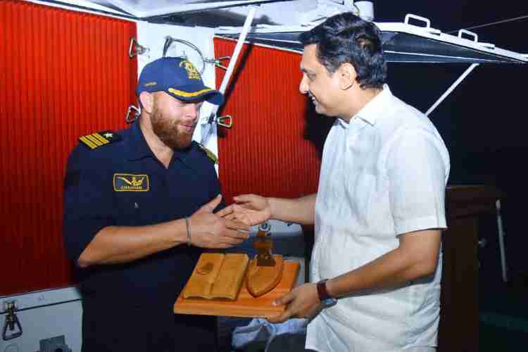 നേവി,കോസ്റ്റ് ഗാർഡ് കപ്പലുകൾ ടൂറിസം,പൊതുമരാമത്ത് വകുപ്പ് മന്ത്രി പി.എ മുഹമ്മദ് റിയാസ് സദർശിക്കുന്നു.