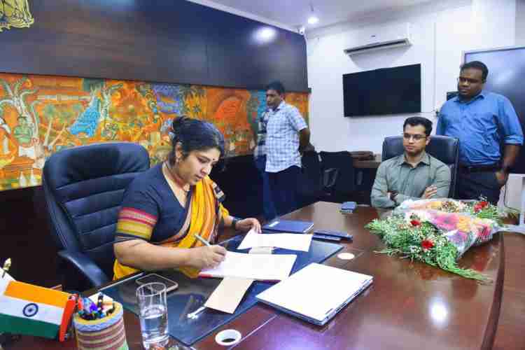 കോഴിക്കോട് ജില്ലാ കലക്ടറായി ചുമതലയേറ്റ എം.എസ് മാധവിക്കുട്ടി