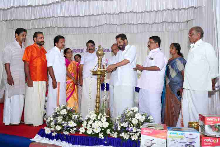 ഇലന്തൂര്‍ ബ്ലോക്ക് ക്ഷീരസംഗമം കീക്കൊഴൂര്‍ ക്ഷീരസംഘത്തില്‍ രാജു എബ്രഹാം എംഎല്‍എ ഉദ്ഘാടനം ചെയ്യുന്നു.