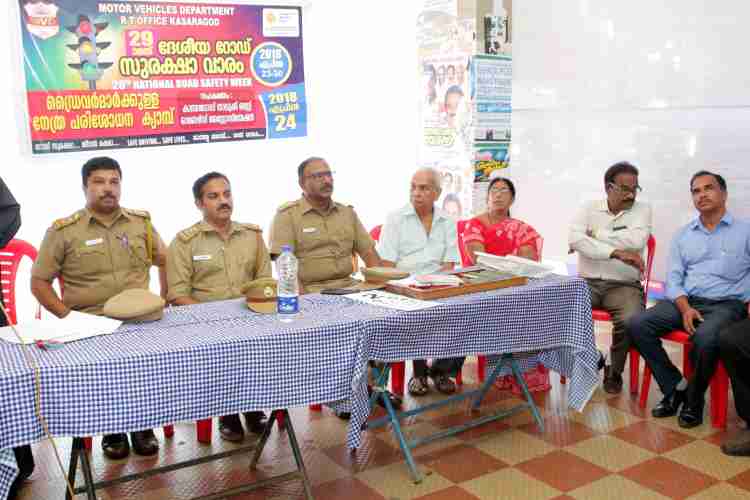 ദേശീയറോഡ് സുരക്ഷാവാരത്തോടനുബന്ധിച്ച് ഡ്രൈവര്‍മാര്‍ക്കുളള സൗജന്യ നേത്രപരിശോധനാ ക്യാമ്പ് മുനിസിപ്പല്‍ ചെയര്‍പേഴ്‌സണ്‍ ബീഫാത്തിമ ഇബ്രാഹിം ഉദ്ഘാടനം ചെയ്യുന്നു.