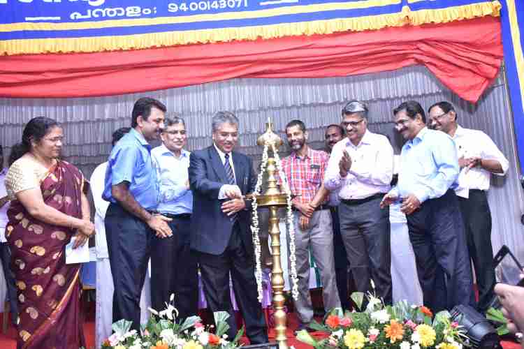 ഭിന്നലിംഗക്കാരുടെ പുനരധിവാസ പദ്ധതി പന്തളം ശിവരഞ്ജിനി ഓഡിറ്റോറിയത്തില്‍ കേരള ഹൈക്കോടതി ജഡ്ജ് ജസ്റ്റിസ് ബി.കെമാല്‍ പാഷ ഉദ്ഘാടനം ചെയ്യുന്നു.