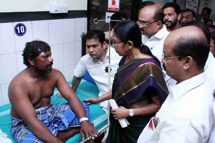 മന്ത്രി കെകെ ശൈലജ ടീച്ചര്‍ എറണാകുളം ജനറല്‍ ആശുപത്രിയില്‍
