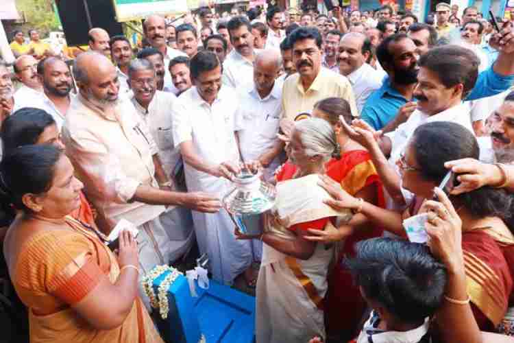 പുറപ്പുഴ മണക്കാട് കുടിവെള്ള വിതരണ പദ്ധതി മന്ത്രി മാത്യു ടി തോമസ് ഉദ്ഘാടനം നിര്വഹിക്കുു .