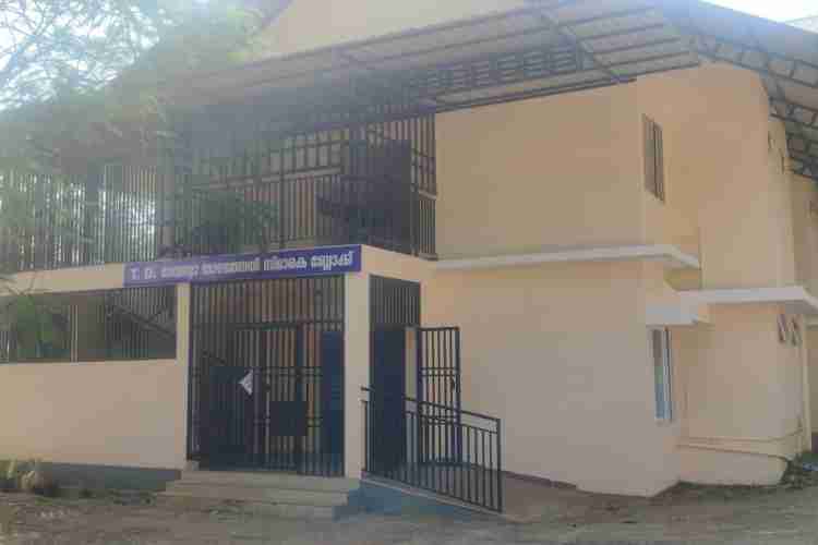 കുറവിലങ്ങാട് താലൂക്ക് ആശുപത്രിയിൽ പുതിയതായി നിർമിച്ച പേ വാർഡ്.