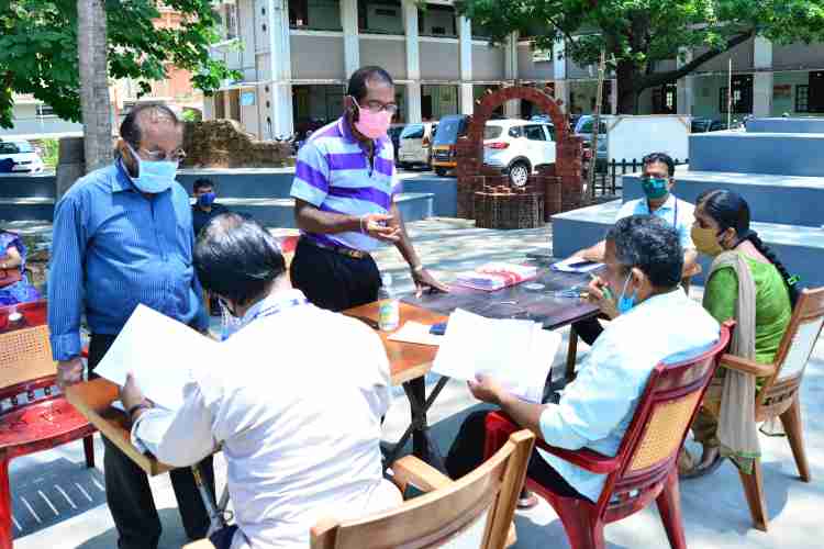 മേലെ ചൊവ്വ അടിപ്പാതയുമായി ബന്ധപ്പെട്ട് കളക്ട്രേറ്റില്‍ നടന്ന ഹിയറിങ്ങ്