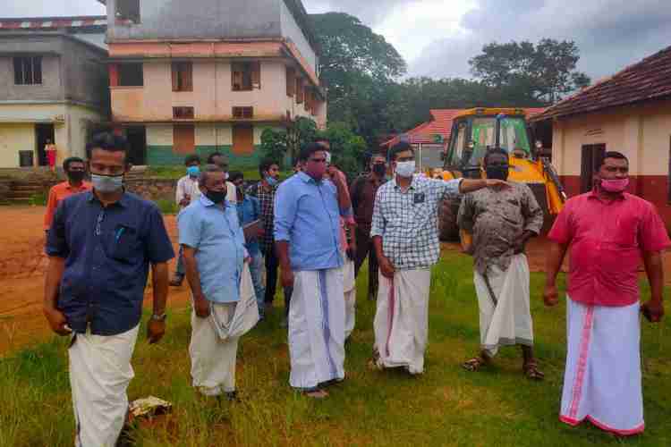 കലഞ്ഞൂര്‍ ഗവണ്‍മെന്റ് ഹയര്‍ സെക്കന്‍ഡറി സ്‌ക്കൂള്‍ ജനീഷ് കുമാര്‍ എംഎല്‍എ സന്ദര്‍ശിക്കുന്നു.