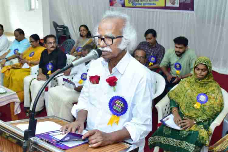 സ്‌നേഹിത ഹെല്‍പ് ഡെസ്‌ക് പ്രവര്‍ത്തന സജ്ജമായി