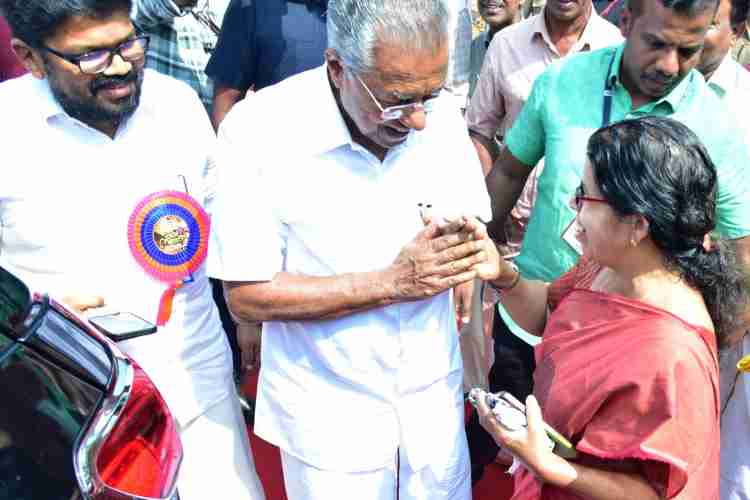 കാടുനീങ്ങി വികസനമെത്തുന്നു; അധ്യാപികയുടെ കത്ത് കേരളത്തിന്‌ സ്വപ്ന സാക്ഷാത്കാരത്തിന് വഴി തുറന്നു