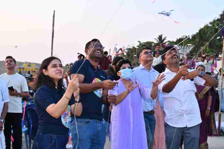 ജനാധിപത്യത്തിന്റെ ആകാശത്ത് പട്ടം പറപ്പിച്ച് 'ഇങ്ക് ഇറ്റ് കണ്ണൂർ‘