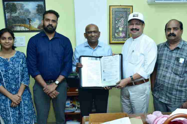 കെസിസിപിഎല്ലിന്റെ അഞ്ചാമത്തെ പെട്രോൾ പമ്പ് കഞ്ചിക്കോട്ട്; ധാരണാപത്രം ഒപ്പിട്ടു