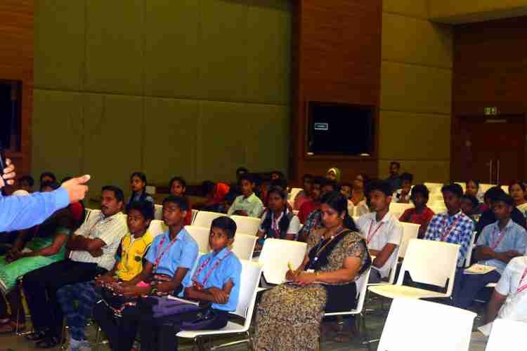 ഇ-ജാഗ്രത മൂന്നാംഘട്ട പരിശീലനപരിപാടി ജില്ലാ കളക്ടര്‍ ഉദ്ഘാടനം ചെയ്യുന്നു.