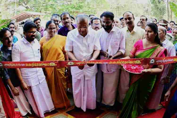 പൊതുവിദ്യാലയങ്ങളിൽ മാറുന്ന ലോകത്തിനനുസരിച്ചുള്ള ആധുനിക സൗകര്യങ്ങൾ ഏർപ്പെടുത്തി: മുഖ്യമന്ത്രി 